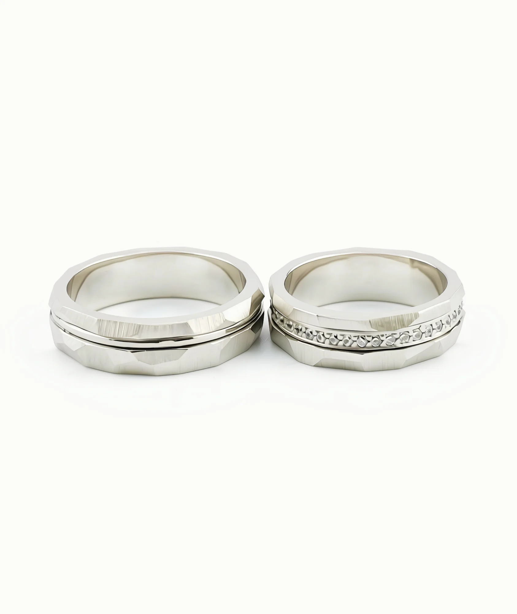 Alternative view of Nhẫn Đôi Diamond Cut - Khắc Dấu Tình Yêu